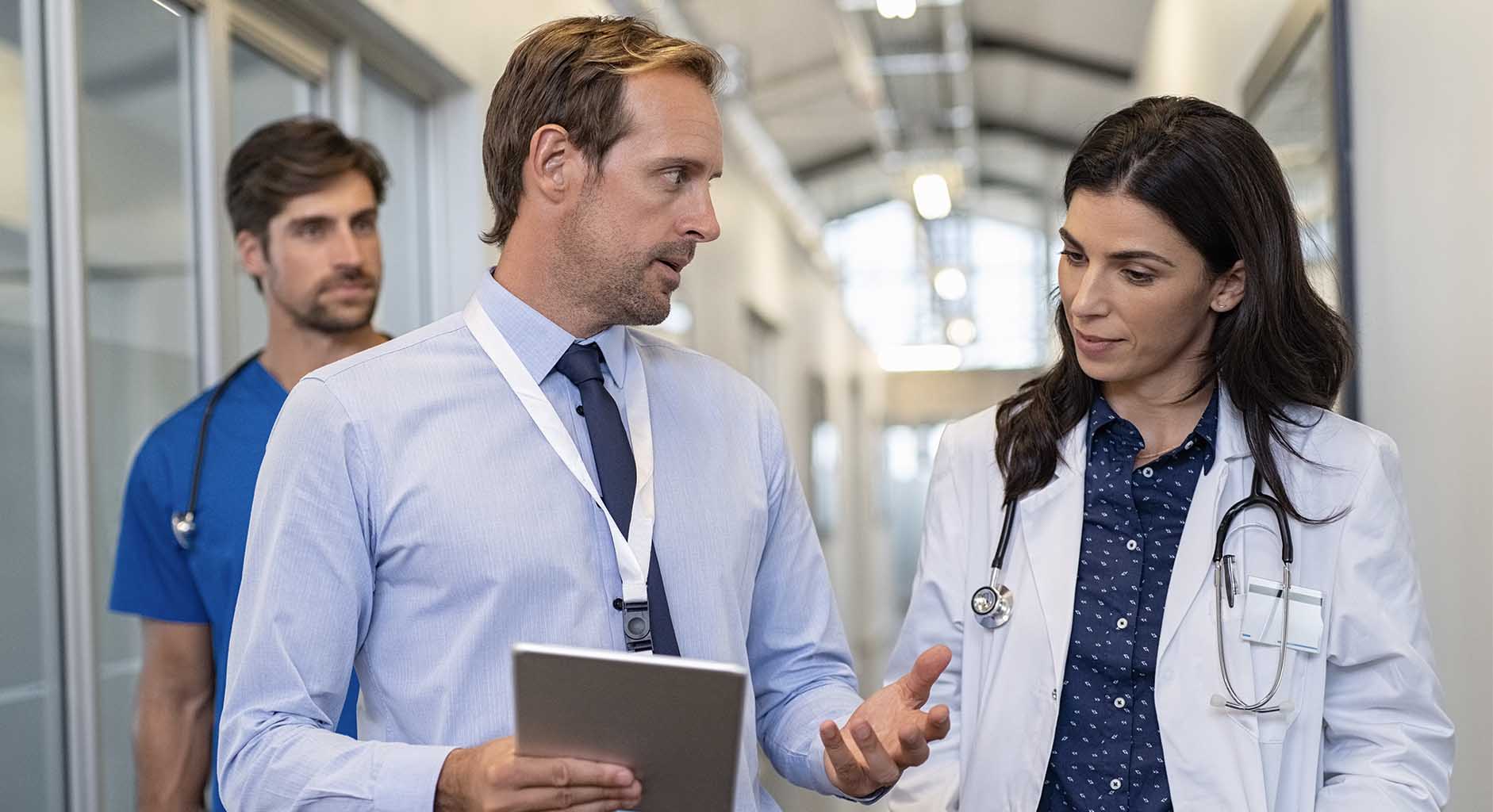 Medical colleagues in a hallway discussion