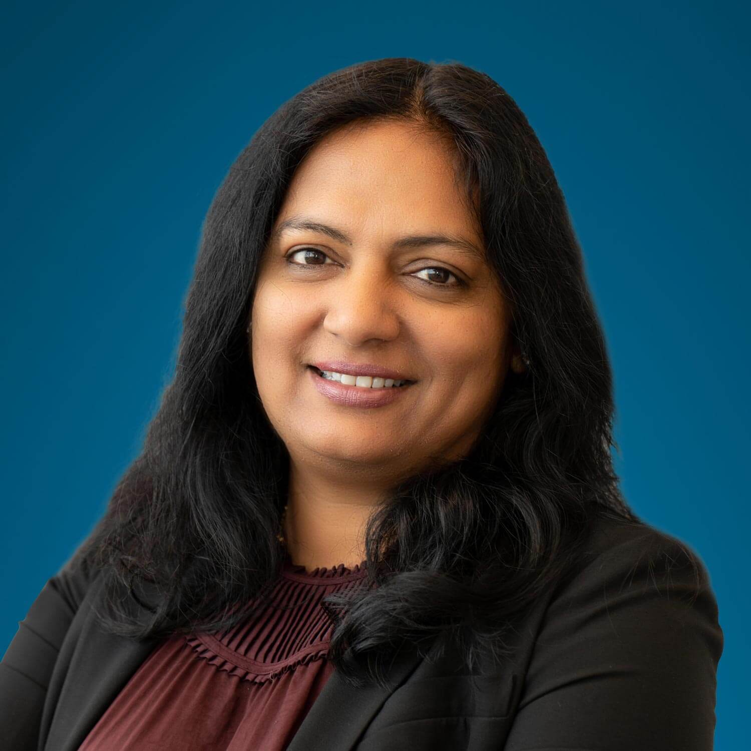 Portrait d'Aparna Rayasam, Chief Product Officer de Trellix
